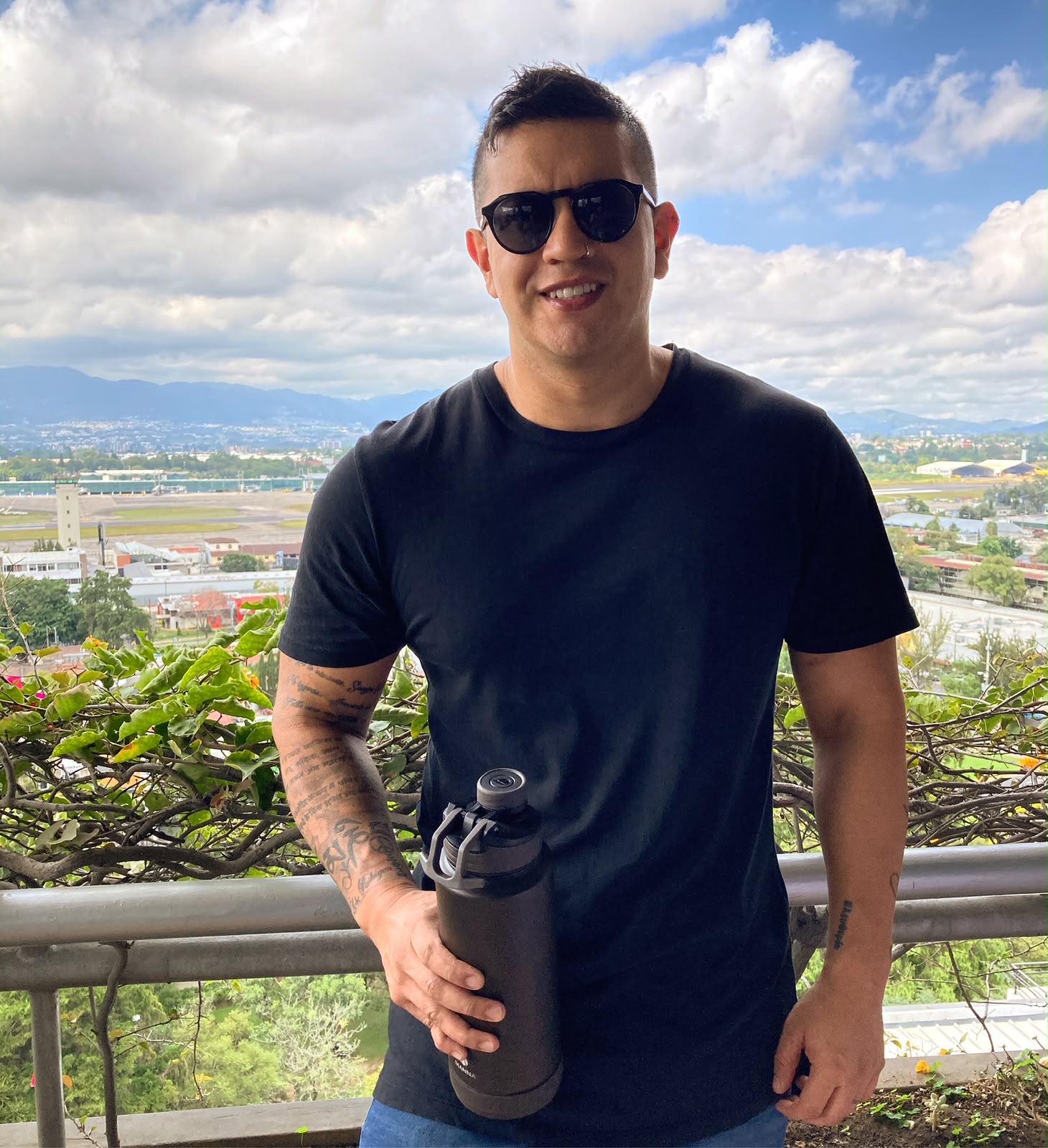 Diego en un mirador